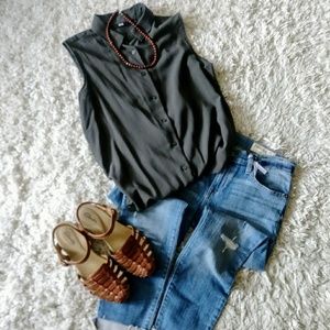 NWOT Uniqlo button-down top